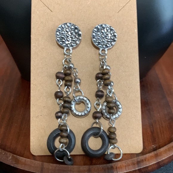 Silver tone brown and black earrings - Picture 2 of 3